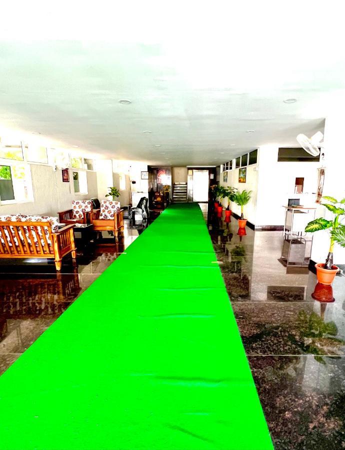 5 Star Grand Hotel Shamshabad Buitenkant foto