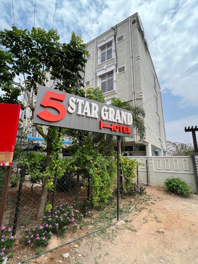 5 Star Grand Hotel Shamshabad Buitenkant foto